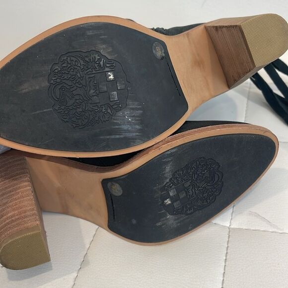 Vince Camuto LINFORD black side zip booties with black tassel - Picture 7 of 9